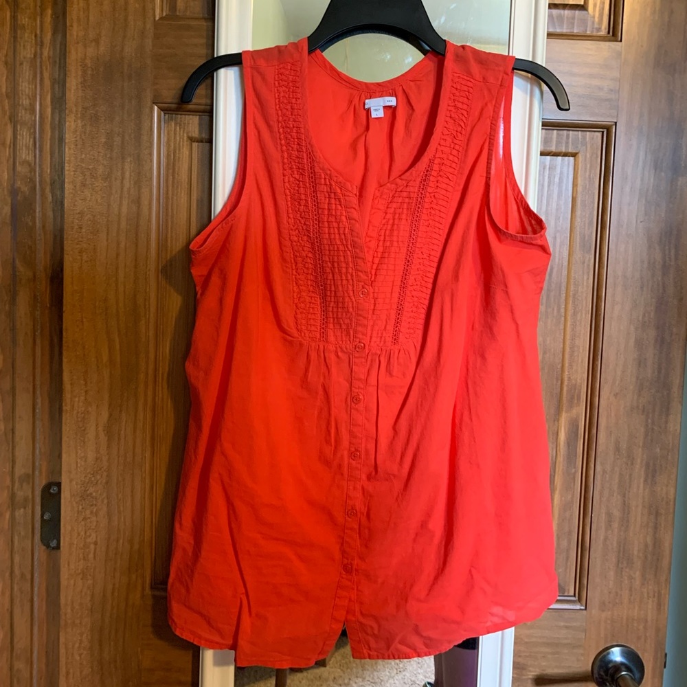 Gap blouse tank size large. Orange color.